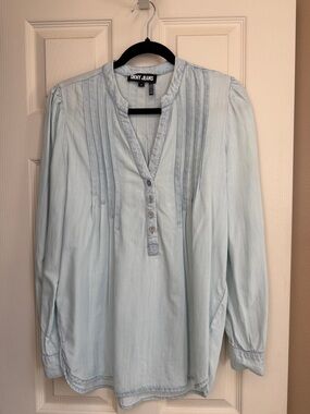 DKNY Jeans Light Blue Pintuck Button-Front Tunic Top
